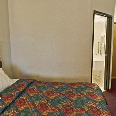 Americas Best Value Inn Waukegan Luaran gambar